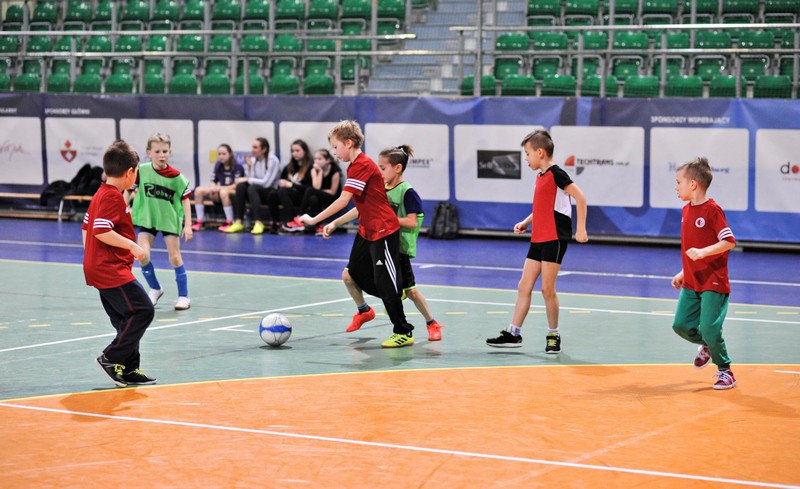 urniej drużyn podwórkowych na koniec ferii zdjęcie nr 145116