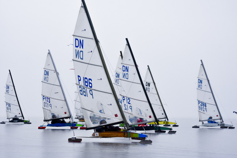 Adrenalina niesiona wiatrem, żaglem i płozami zdjęcie nr 145164