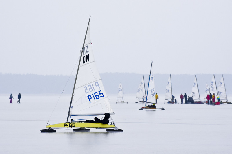 Adrenalina niesiona wiatrem, żaglem i płozami zdjęcie nr 145152