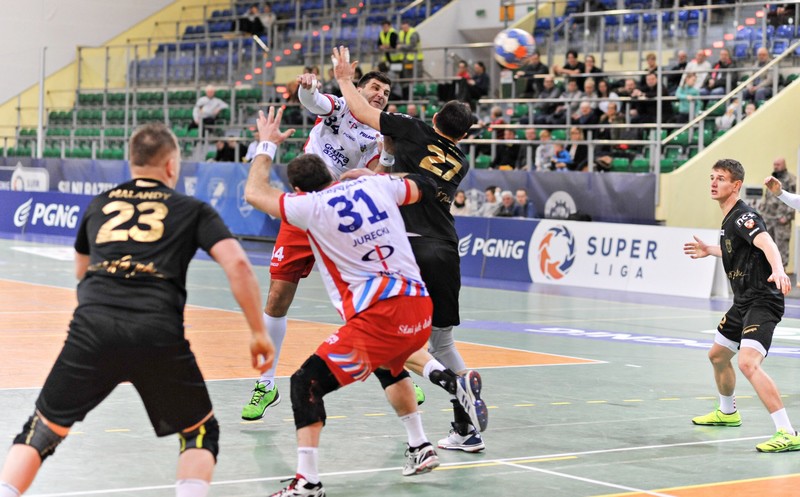 Meblarze odpadli z Pucharu Polski zdjęcie nr 145211