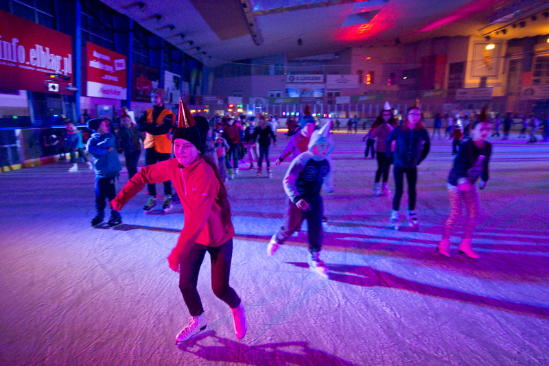 Gorąca zabawa na elbląskim lodowisku zdjęcie nr 145279