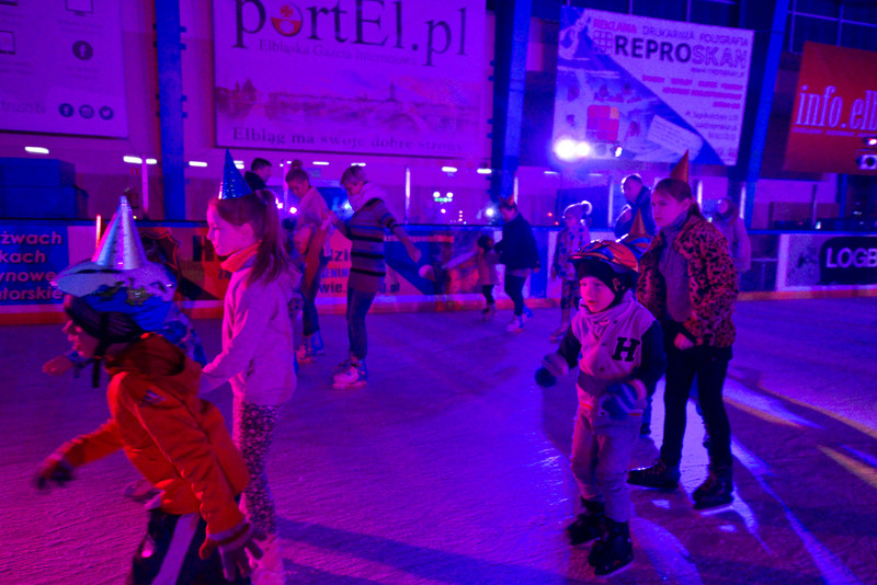 Gorąca zabawa na elbląskim lodowisku zdjęcie nr 145281