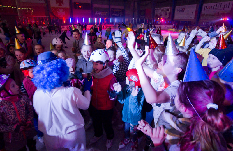 Gorąca zabawa na elbląskim lodowisku zdjęcie nr 145274