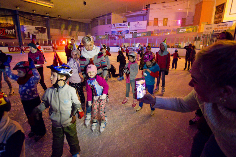 Gorąca zabawa na elbląskim lodowisku zdjęcie nr 145272