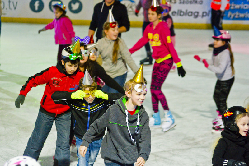 Gorąca zabawa na elbląskim lodowisku zdjęcie nr 145326