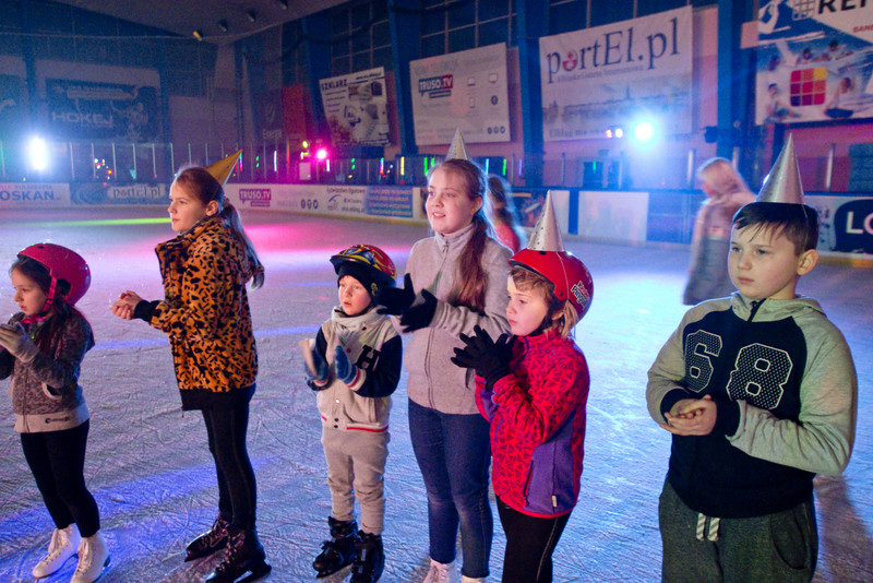Gorąca zabawa na elbląskim lodowisku zdjęcie nr 145314