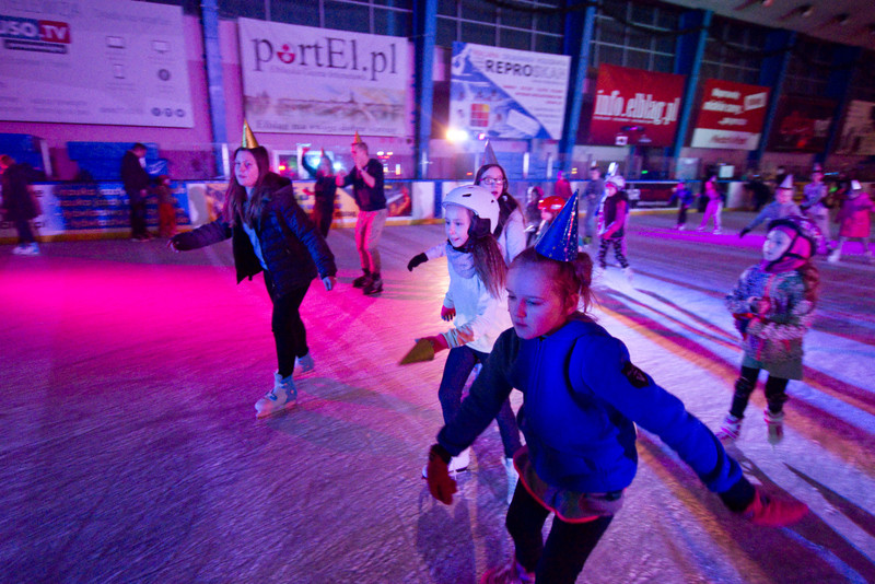 Gorąca zabawa na elbląskim lodowisku zdjęcie nr 145277