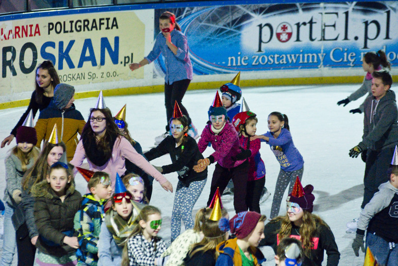 Gorąca zabawa na elbląskim lodowisku zdjęcie nr 145322