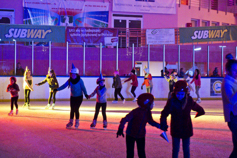 Gorąca zabawa na elbląskim lodowisku zdjęcie nr 145261