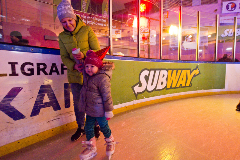 Gorąca zabawa na elbląskim lodowisku zdjęcie nr 145260