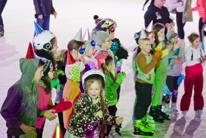 Gorąca zabawa na elbląskim lodowisku zdjęcie nr 145337