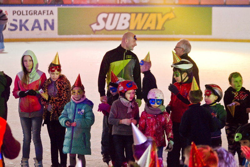 Gorąca zabawa na elbląskim lodowisku zdjęcie nr 145338