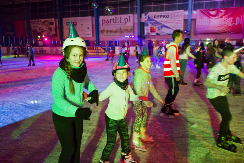 Gorąca zabawa na elbląskim lodowisku zdjęcie nr 145296