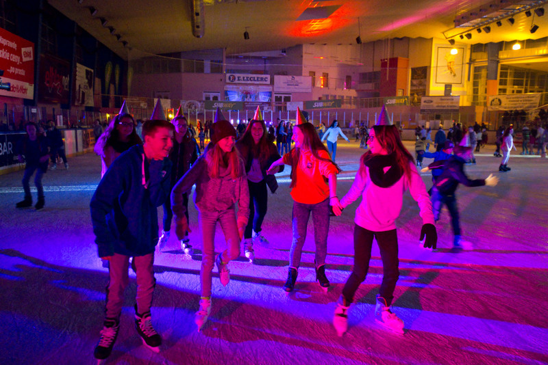 Gorąca zabawa na elbląskim lodowisku zdjęcie nr 145263