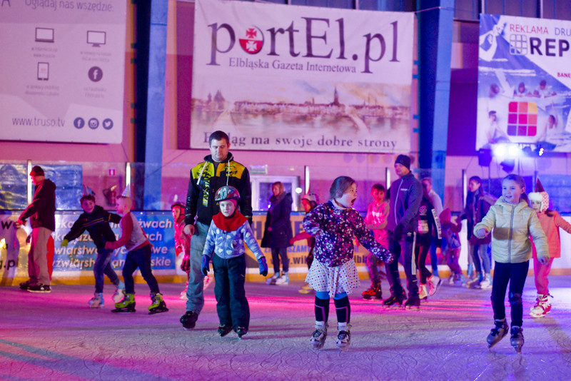 Gorąca zabawa na elbląskim lodowisku zdjęcie nr 145299