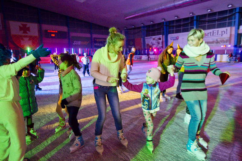 Gorąca zabawa na elbląskim lodowisku zdjęcie nr 145297