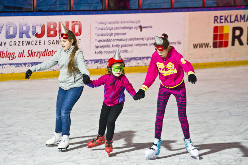 Gorąca zabawa na elbląskim lodowisku zdjęcie nr 145335
