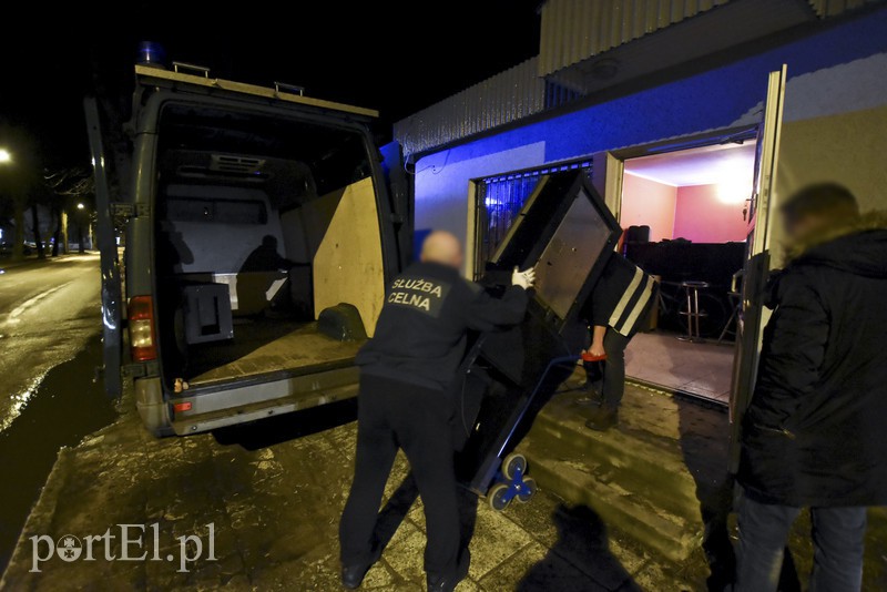 Celnicy uderzyli w punkt. Koniec gry zdjęcie nr 146182