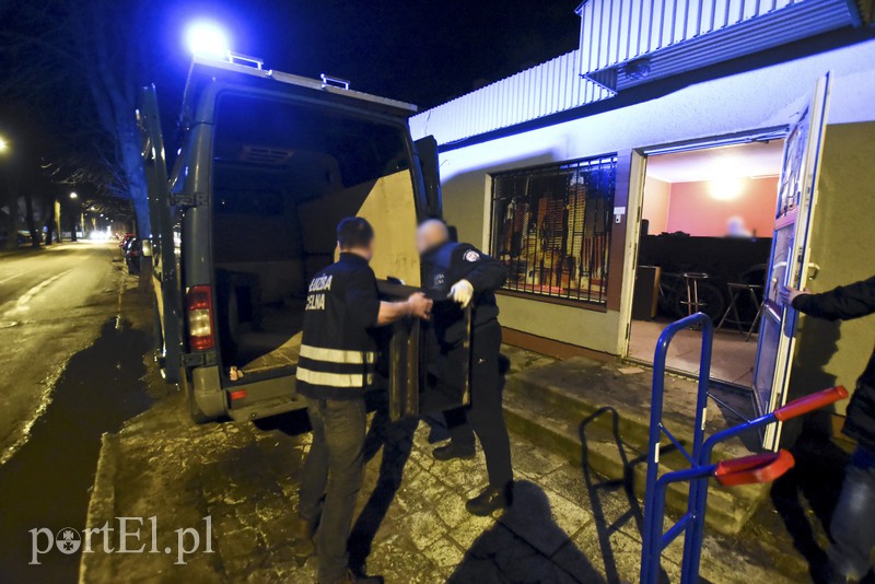 Celnicy uderzyli w punkt. Koniec gry zdjęcie nr 146184