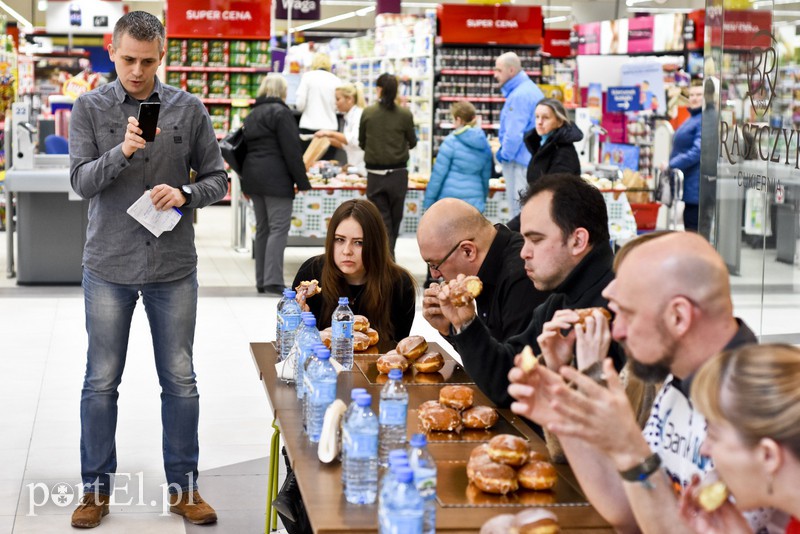 Zjeść górę pączków zdjęcie nr 146200