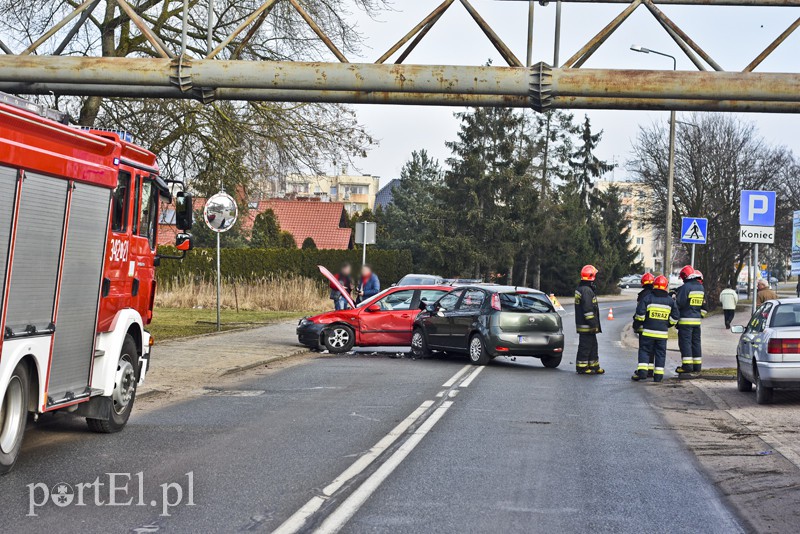 Zderzenie na Legionów, kierowcy w szpitalu zdjęcie nr 146920