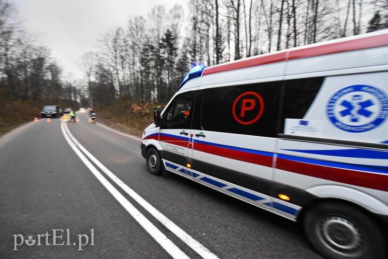 Kierowca golfa zginął na drodze do Tolkmicka zdjęcie nr 146943