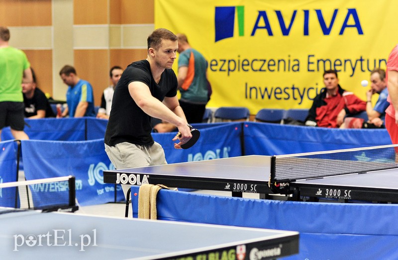 Mundurowi grają w ping- ponga zdjęcie nr 146995