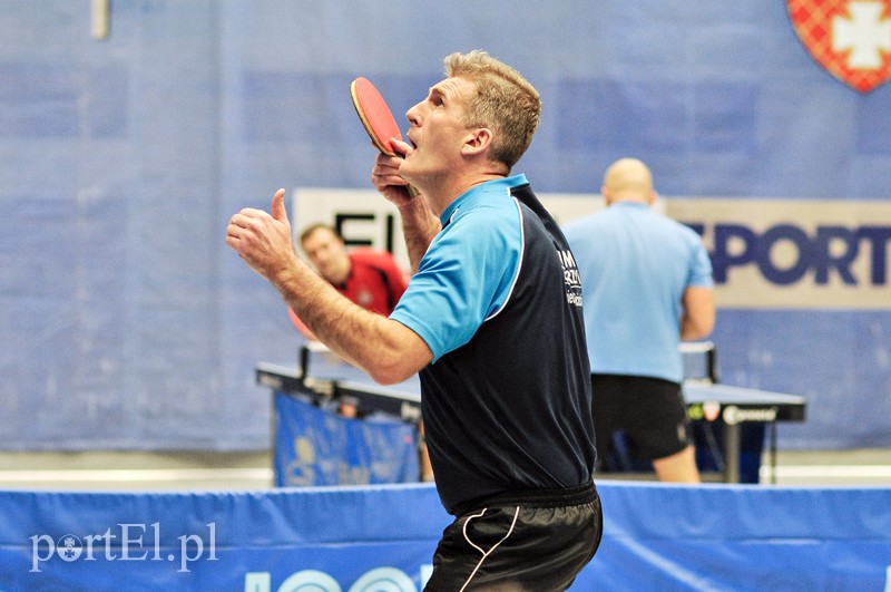 Mundurowi grają w ping- ponga zdjęcie nr 146994