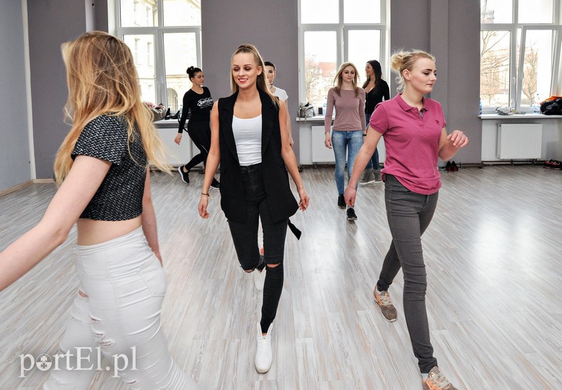 Tak tańczą kandydatki na miss zdjęcie nr 147045