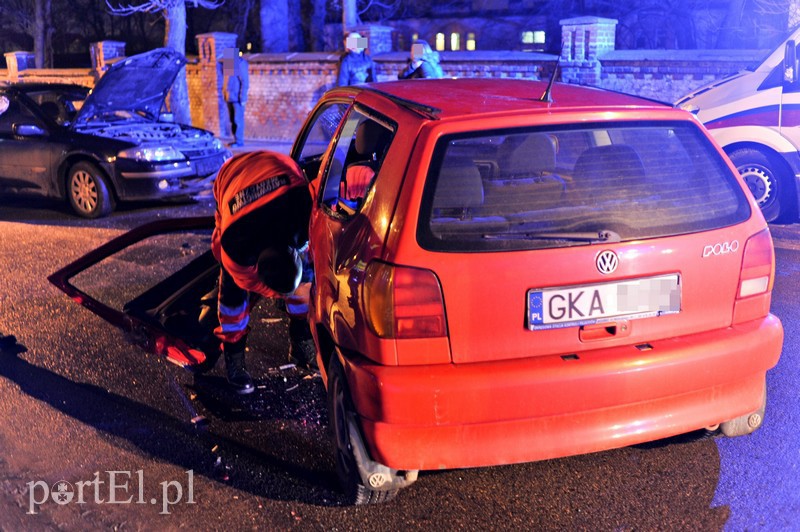Zderzenie na Komeńskiego zdjęcie nr 147160