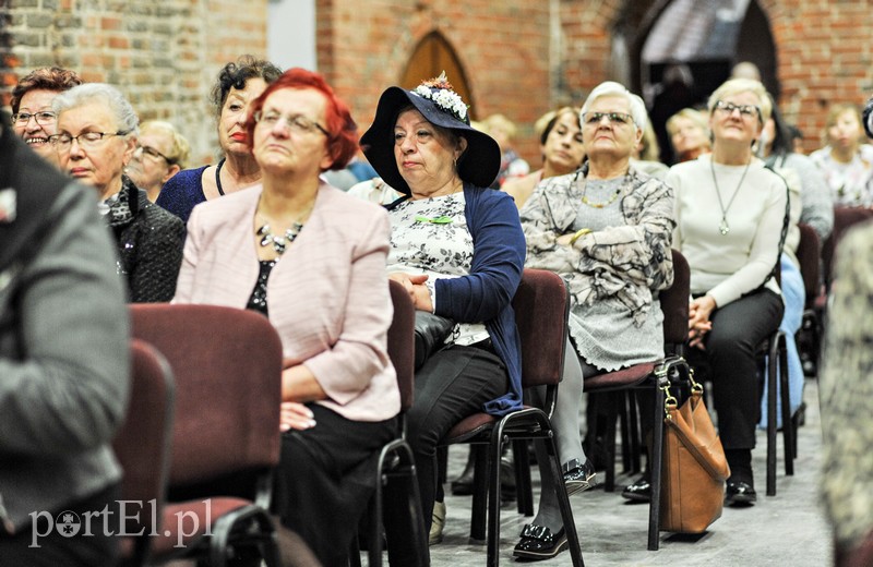 Dzień Kobiet pod znakiem kapelusza zdjęcie nr 147235