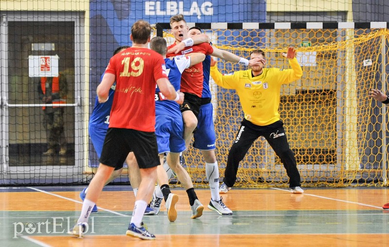 Meblarze słabsi w starciu beniaminków zdjęcie nr 147380