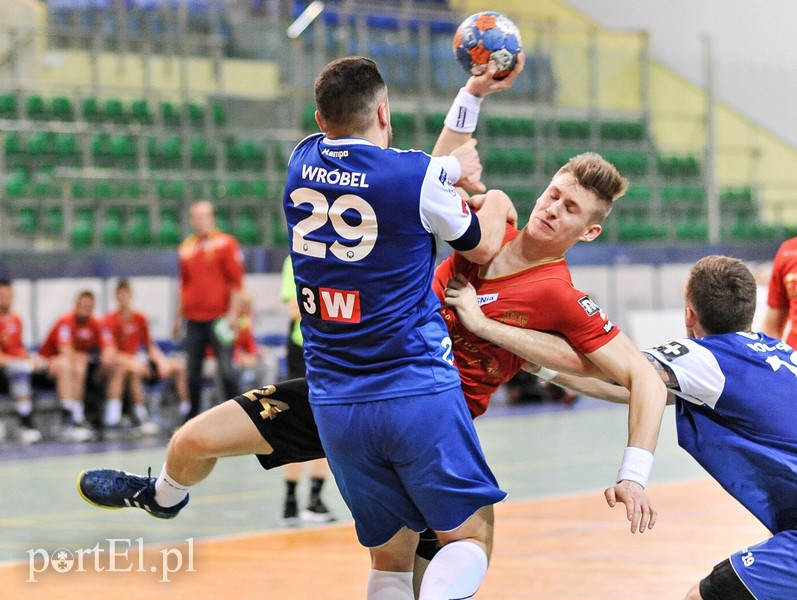 Meblarze słabsi w starciu beniaminków zdjęcie nr 147383