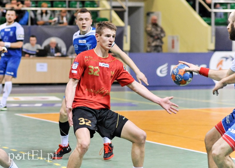 Meblarze słabsi w starciu beniaminków zdjęcie nr 147389