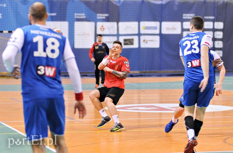 Meblarze słabsi w starciu beniaminków zdjęcie nr 147369