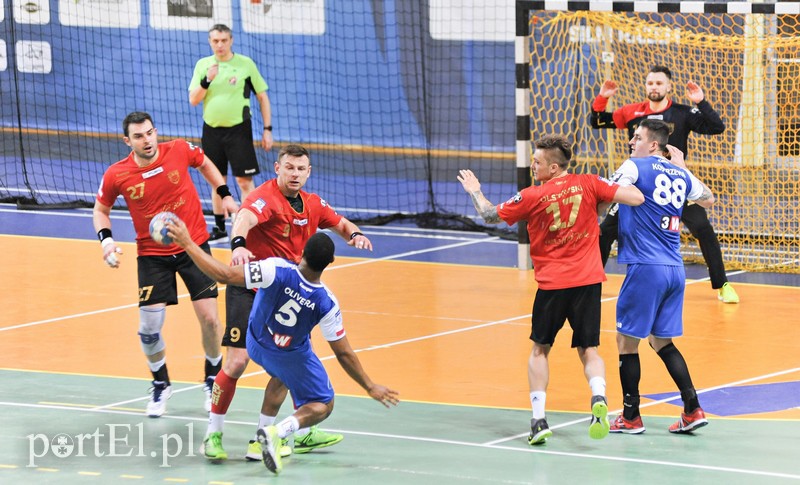 Meblarze słabsi w starciu beniaminków zdjęcie nr 147385