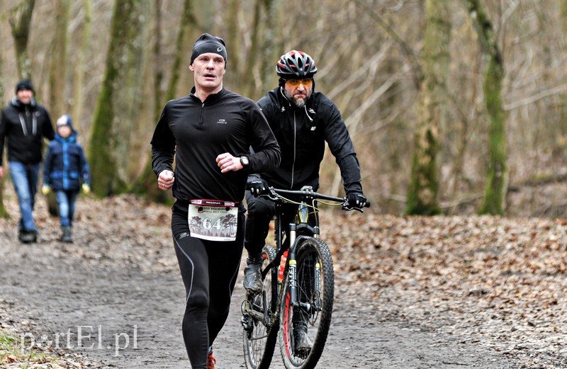 Leśny półmaraton. Tak biegacze uczcili Dzień Kobiet zdjęcie nr 147461