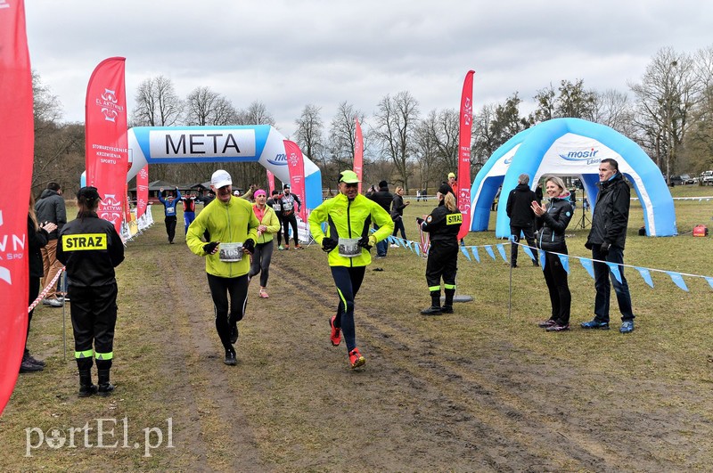 Leśny półmaraton. Tak biegacze uczcili Dzień Kobiet zdjęcie nr 147496