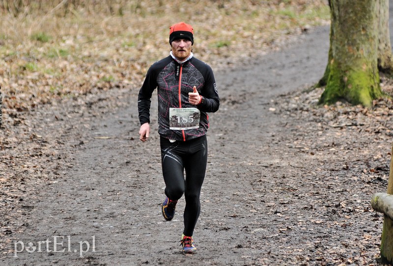 Leśny półmaraton. Tak biegacze uczcili Dzień Kobiet zdjęcie nr 147472
