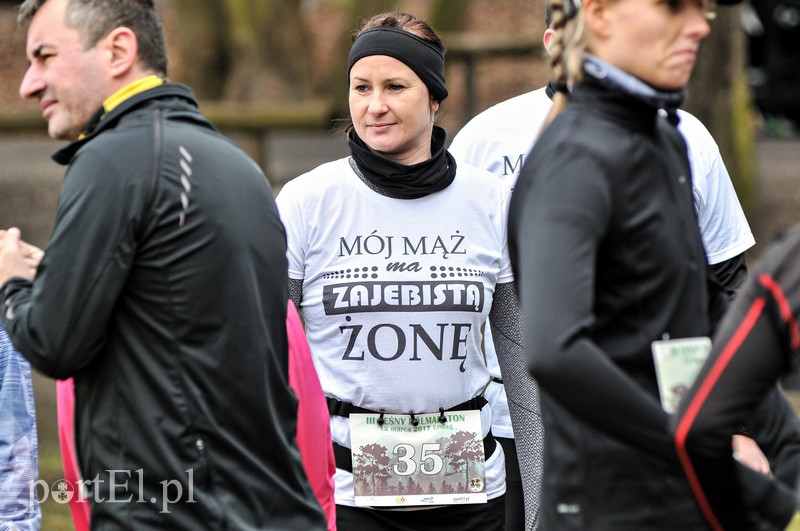 Leśny półmaraton. Tak biegacze uczcili Dzień Kobiet zdjęcie nr 147449