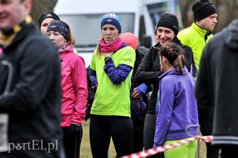 Leśny półmaraton. Tak biegacze uczcili Dzień Kobiet zdjęcie nr 147446