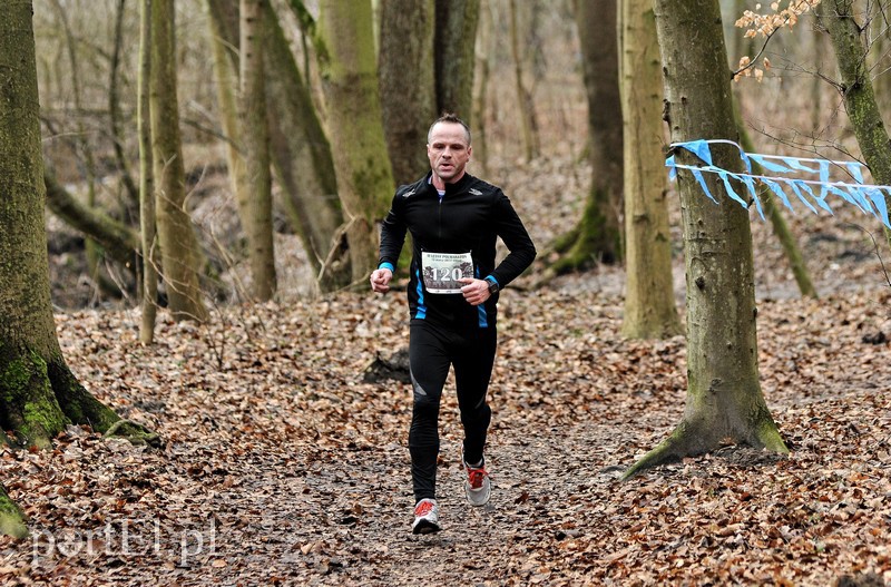 Leśny półmaraton. Tak biegacze uczcili Dzień Kobiet zdjęcie nr 147465