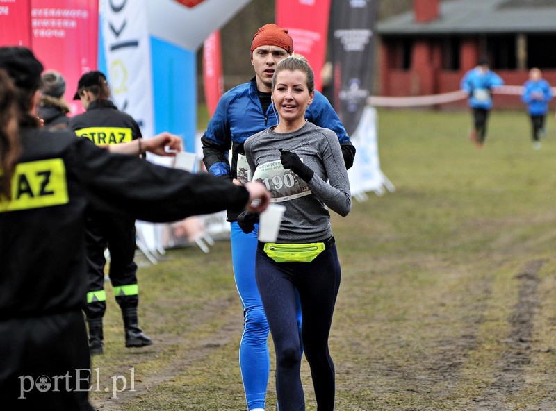 Leśny półmaraton. Tak biegacze uczcili Dzień Kobiet zdjęcie nr 147494