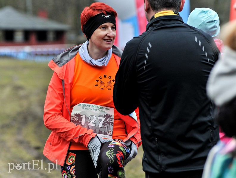 Leśny półmaraton. Tak biegacze uczcili Dzień Kobiet zdjęcie nr 147444