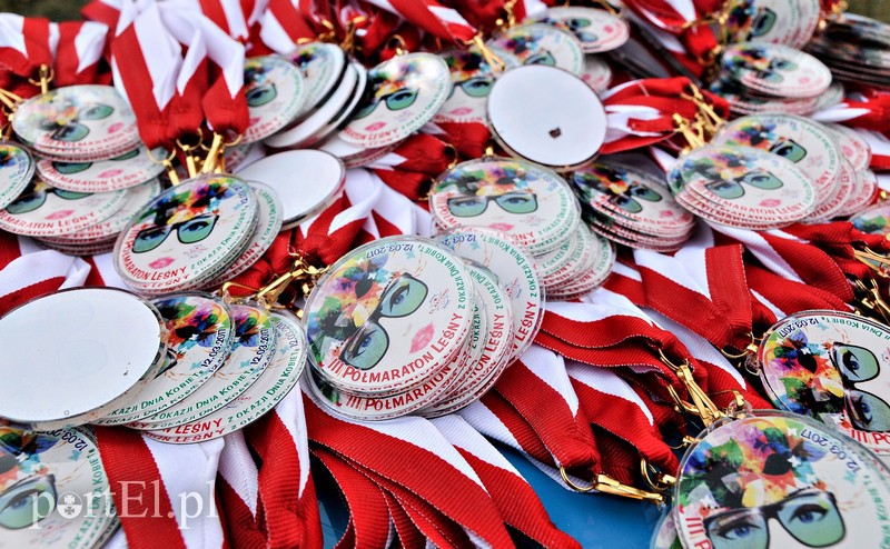 Leśny półmaraton. Tak biegacze uczcili Dzień Kobiet zdjęcie nr 147495