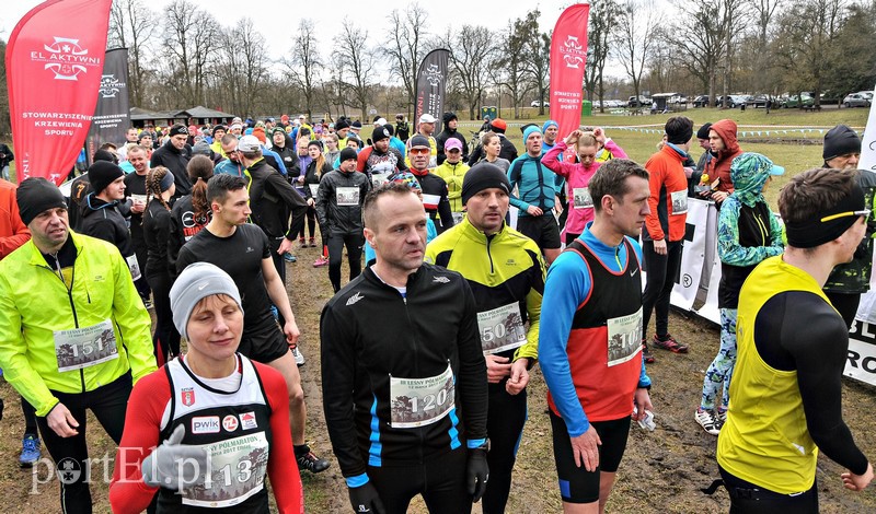 Leśny półmaraton. Tak biegacze uczcili Dzień Kobiet zdjęcie nr 147453