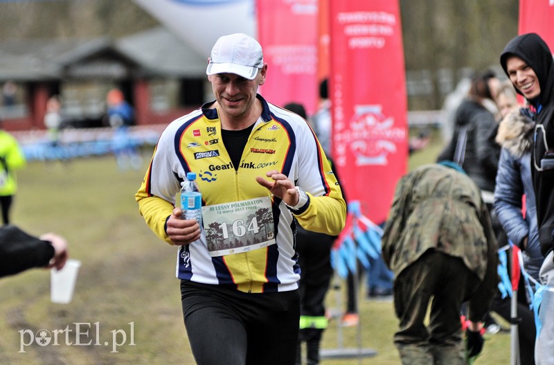 Leśny półmaraton. Tak biegacze uczcili Dzień Kobiet zdjęcie nr 147492