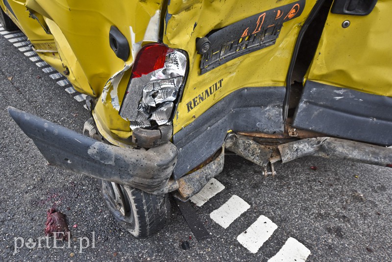 Ford uderzył w renault zdjęcie nr 147589