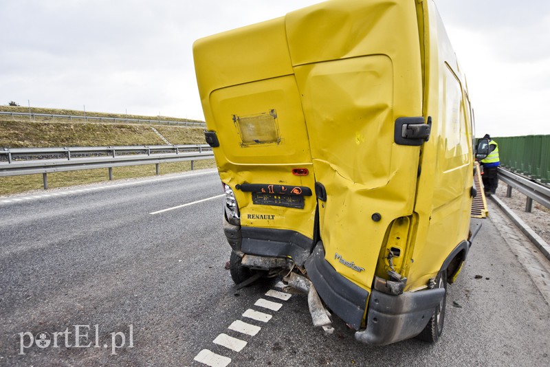 Ford uderzył w renault zdjęcie nr 147587