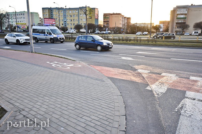 Zderzenie motocyklisty z osobówką zdjęcie nr 147625